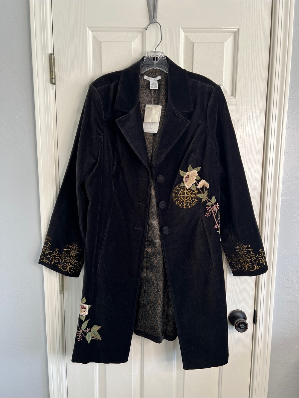 NWT Cabi Antoinette black velvet longline jacket #700 floral embroidery size 16 - Picture 4 of 10